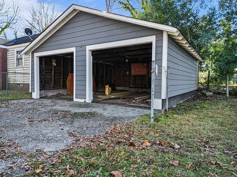 901 Branch St — Photo 8
