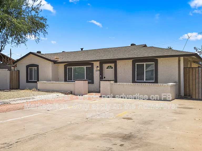1339 E Glenrosa Ave — Photo 16