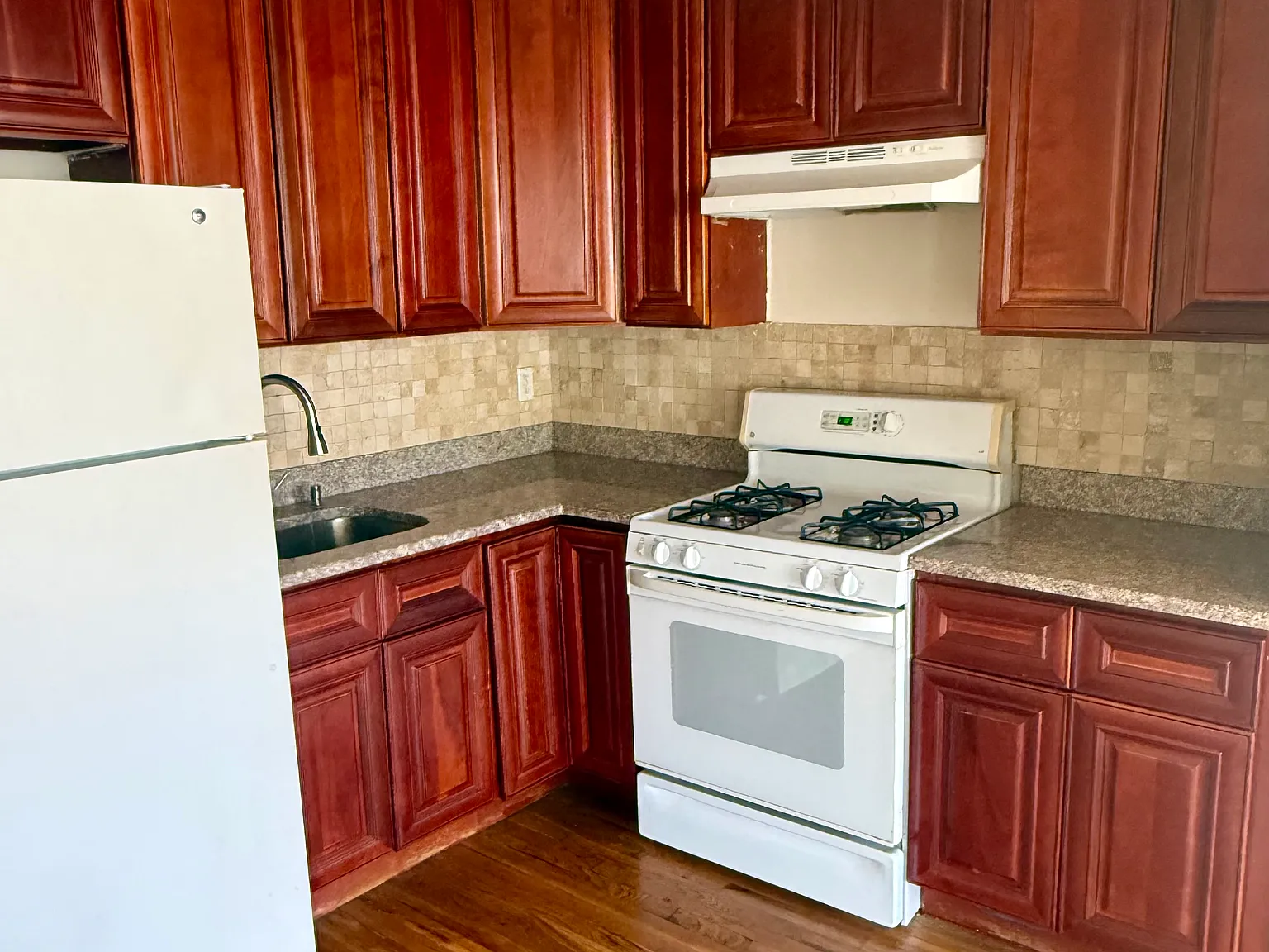 2 bed, $3,027 — Photo 2