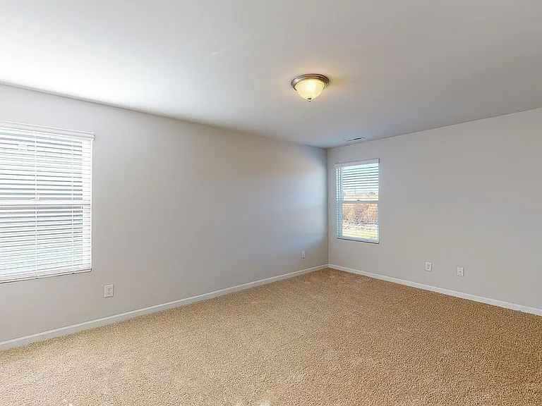 129 Maple Tree Ln — Photo 11