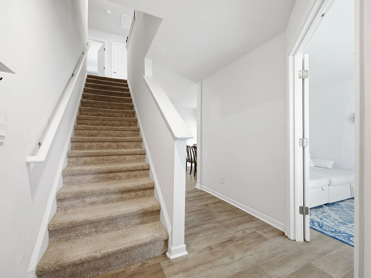 Studio, 2.5 bath, 2706 sqft, $2,150 — Photo 3