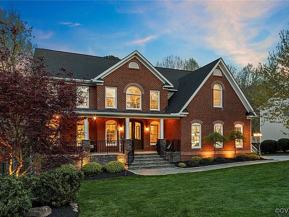3rd image of 15560 Fox Cove Cir