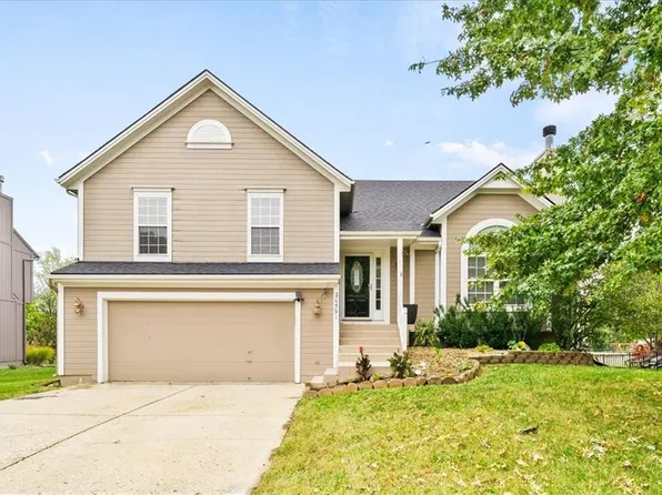 20591 W 219th Ter, Spring Hill, KS 66083