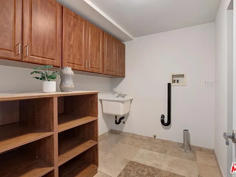 823 Enchanted Way — Photo 36