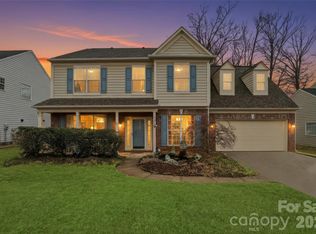 4018 Manor House Dr, Charlotte, NC 28270