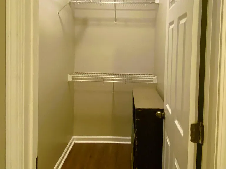 404 Bass St SW — Photo 9
