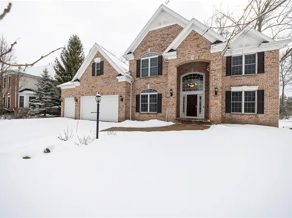 3 Seton Ct, Penfield, NY 14526