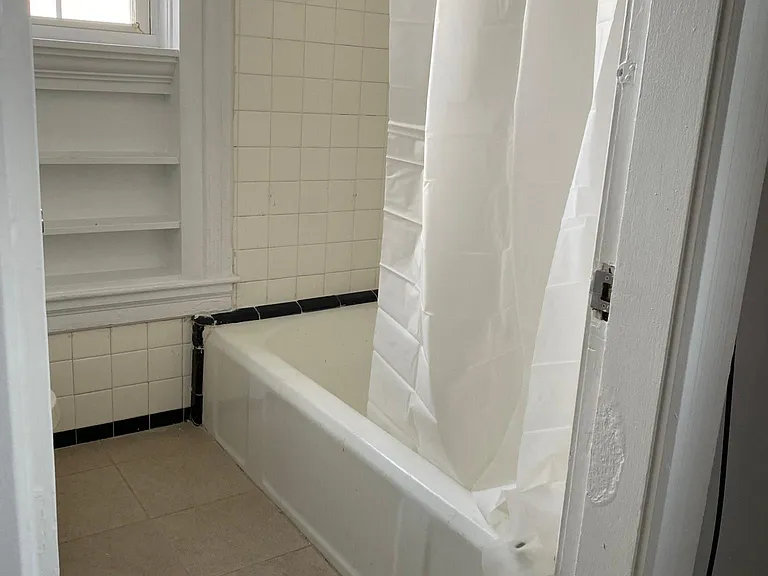 48 William St #3 — Photo 5