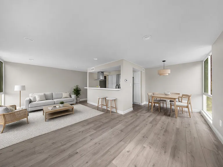 271 E San Antonio Dr. — Photo 3