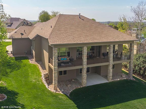 2nd image of 1693 Plum Thicket Ln