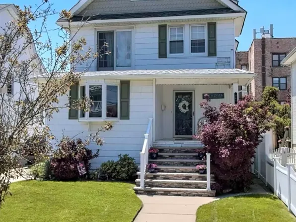 249 Beach 128th St Floor 2, Rockaway Park, NY 11694