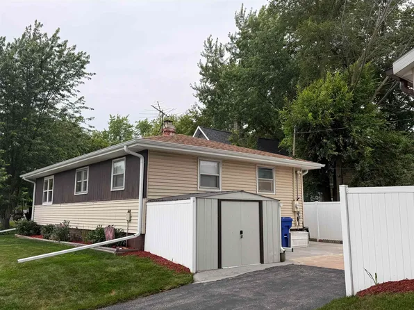 144 S 1st St, Bonduel, WI 54107