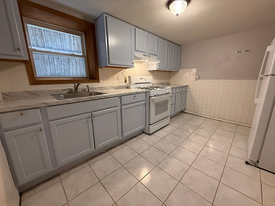 1st image of 4527 N Christiana Ave