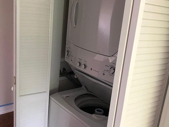 4th image of 603 S McKinley Ave APT 3N