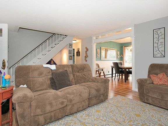 5th image of 18 Millbrook Dr