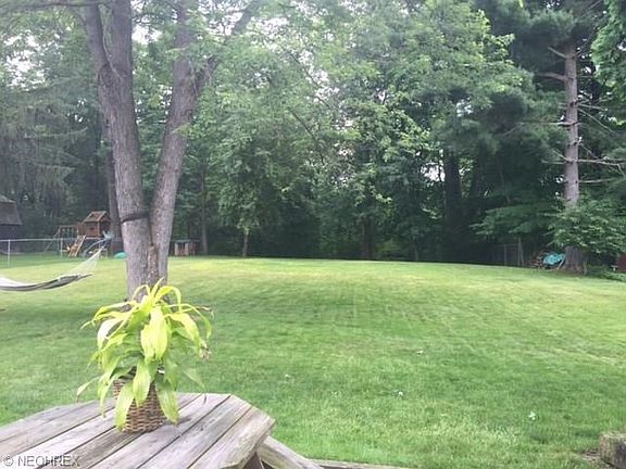 3rd image of 2861 Dartmoor Dr NE