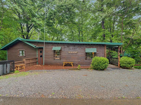 1128 Ridgefield Dr, Sevierville, TN 37876