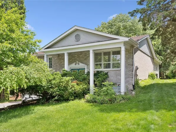 176 Sandford Fleming Dr, Waterloo, ON N2T 1G2