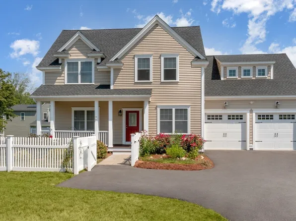 4 Curley Cir, Ayer, MA 01432