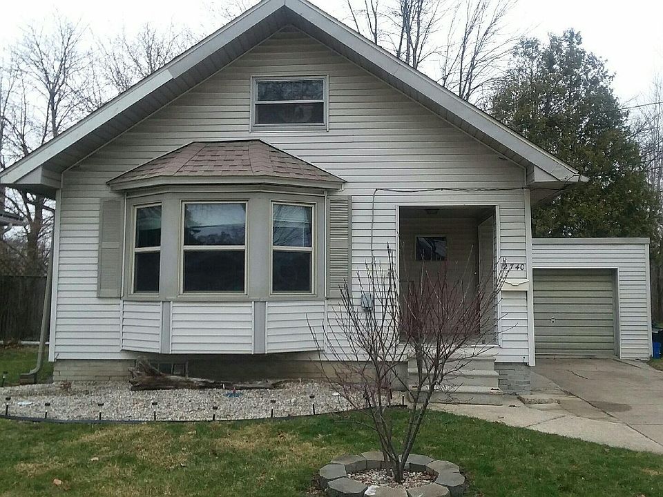 2nd image of 2740 State St