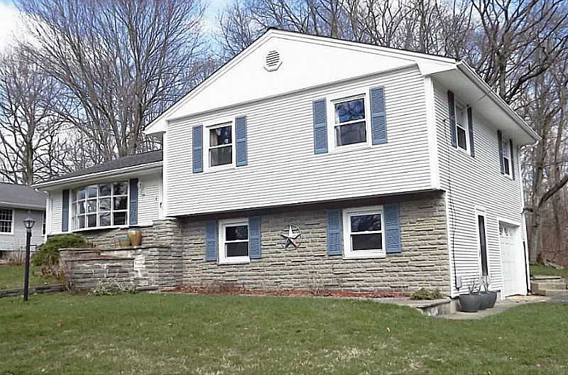1st image of 8 Falstaff Dr