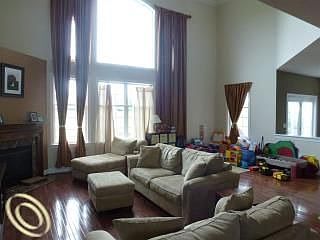 5th image of 46275 Pinehurst Dr