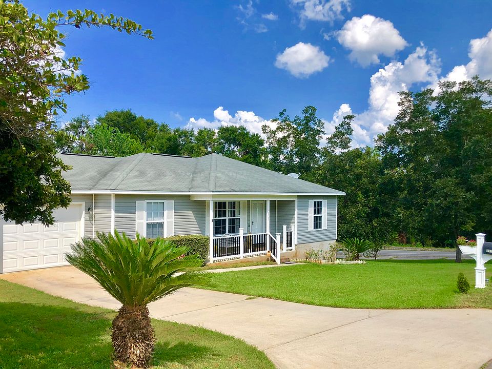 1st image of 2925 Wisteria Ave