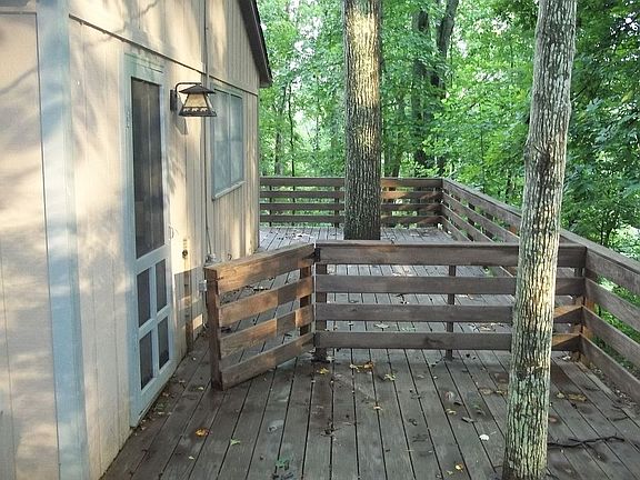 4th image of 103 N White Oak Lakeview Dr