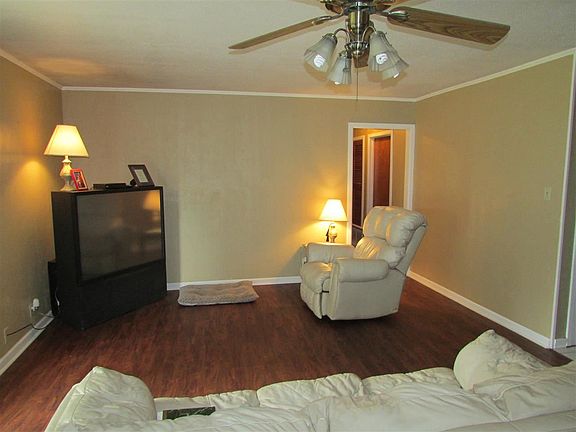 3rd image of 4619 Verbena St