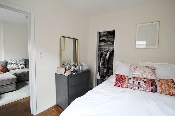 Rented by Julianna Realty Corp | media 13