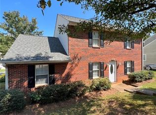 5817 Sir Knight Cir, Clemmons, NC 27012