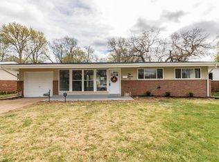 10750 Hallstead Dr, Saint Louis, MO 63136