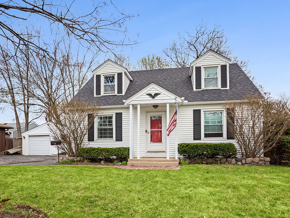 1st image of 943 Lilac Ln