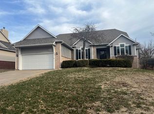 546 Glendevon Rd, Andover, KS 67002