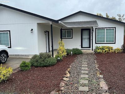315 Roberts Ln, Cottage Grove, OR, 97424