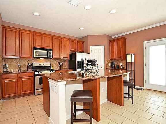 5th image of 1714 Great Meadows Dr