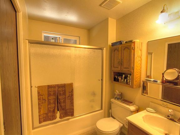 4th image of 50772 Conifer Dr