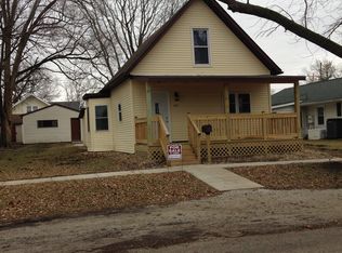 203 N Cedar St, Lexington, IL 61753