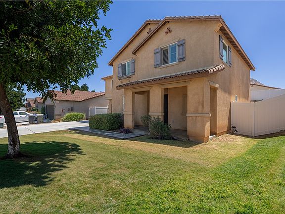 3rd image of 3069 Gazania Dr