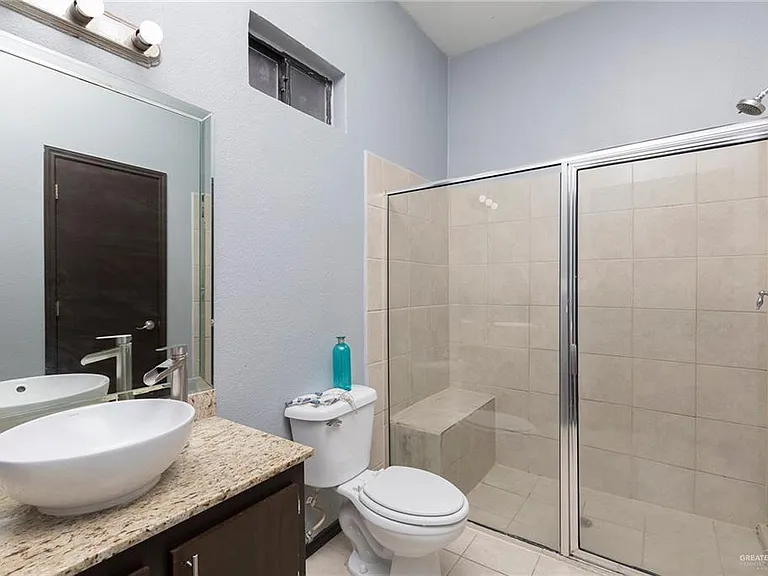 2037 S 45th St — Photo 21