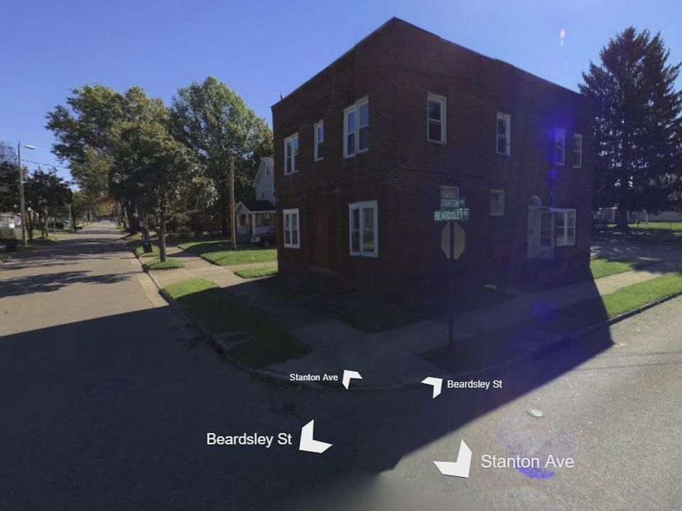1st image of 440 Stanton Ave APT 4