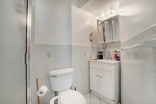 Rented by Bond New York | media 5