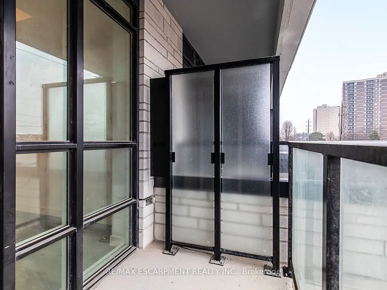 461 Green Rd #220 — Photo 17