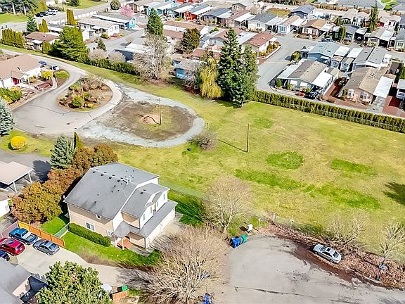 3rd image of 8207 43rd Avenue NE