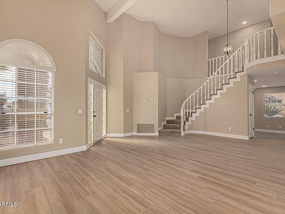 3rd image of 3832 E BRIARWOOD Terrace