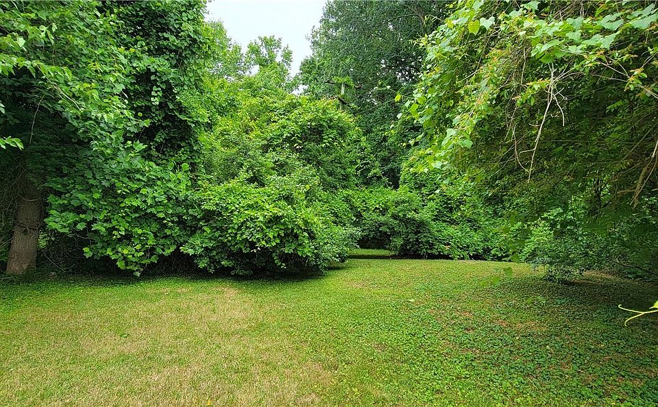 2nd image of 1139 Blalock Dr