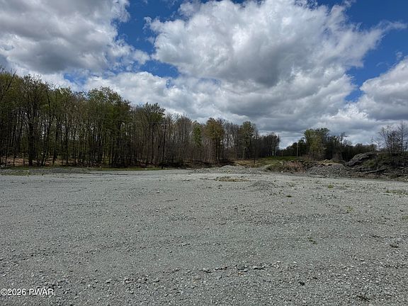 5th image of Creamton Dr