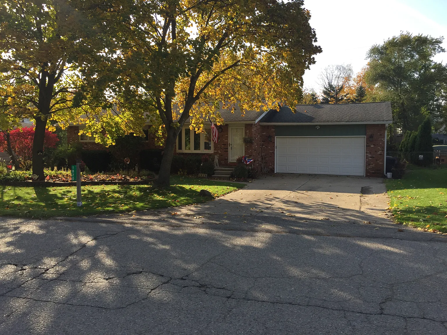1820 Dunwoodie St photo 1