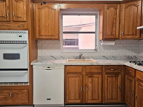 4th image of 24-42 33rd St #1
