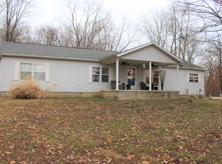 6557 N 925th St, Robinson, IL 62454